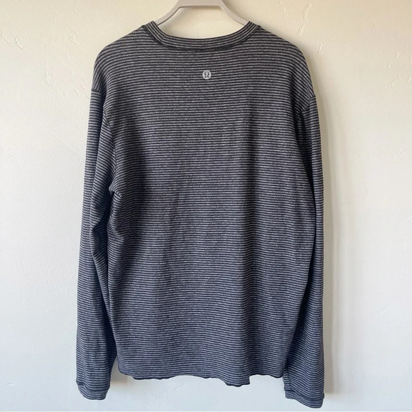 Lululemon Men’s Long Sleeve Crew Neck Athleisure Pullover Striped Gray XL - Picture 5 of 7